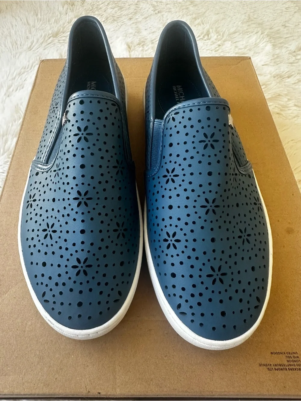 Michael Kors Keaton Blue Perforated Leather Slip On Sneakers Women’s Size 6